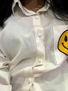 Snapshot of modelnishu chatting on 10/27/25, 03:46 modelnishu online show from 10/27/25, 03:46