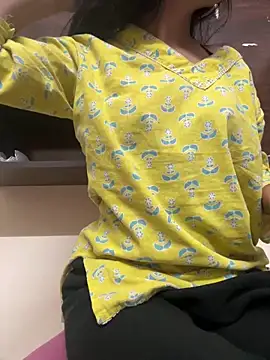 Snapshot of modelnishu chatting on 02/10/26, 01:04 modelnishu online show from 02/10/26, 01:04