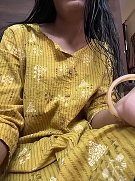 Snapshot of modelnishu chatting on 02/18/26, 07:39 modelnishu online show from 02/18/26, 07:39