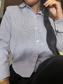 Snapshot of modelnishu chatting on 02/24/26, 01:50 modelnishu online show from 02/24/26, 01:50