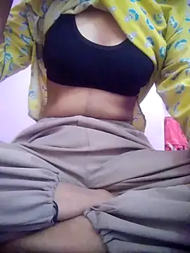 Snapshot of modelnishu chatting on 12/02/25, 06:59 modelnishu online show from 12/02/25, 06:59