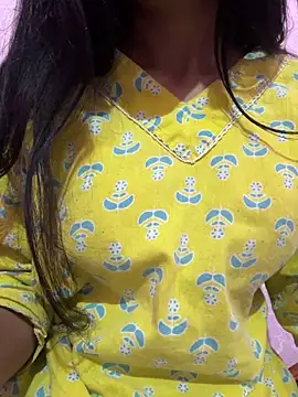 Snapshot of modelnishu chatting on 01/19/26, 09:35 modelnishu online show from 01/19/26, 09:35