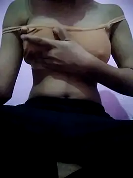 Snapshot of modelnishu chatting on 12/04/25, 01:37 modelnishu online show from 12/04/25, 01:37