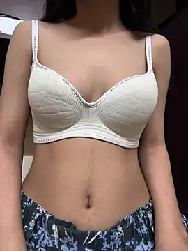 modelnishu online show from 05/08/26, 04:44