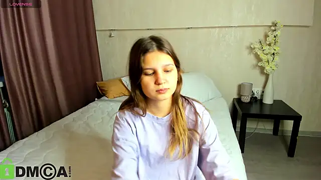 Snapshot of Elle_Ellise chatting on 09/30/25, 12:16 Elle Ellise online show from 09/30/25, 12:16