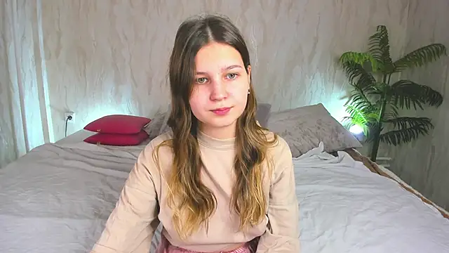 Elle Ellise online show from 10/24/25, 07:40