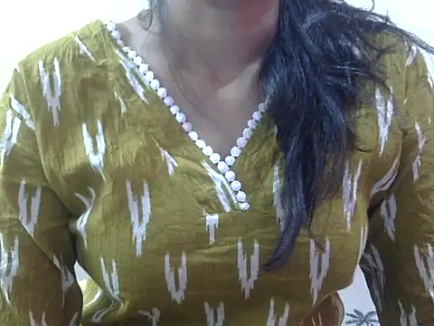 SONIYA 47 online show from 04/19/26, 06:21