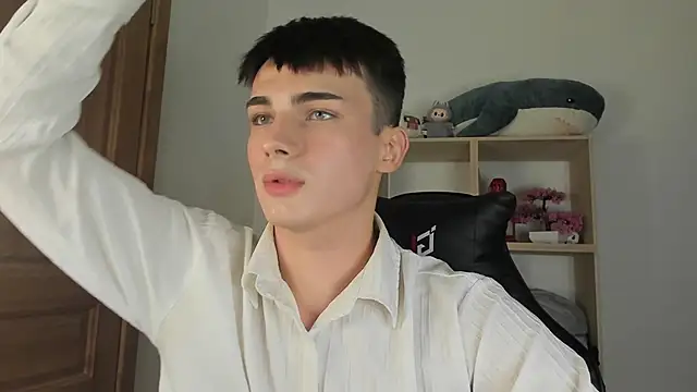 mystic evan online show from 10/31/25, 12:18