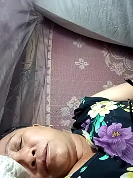 Snapshot of Mamapm20 chatting on 09/23/25, 02:24 Mamapm20 online show from 09/23/25, 02:24