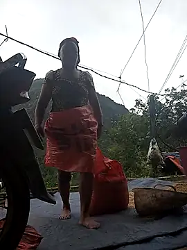 Snapshot of Mamapm20 chatting on 09/12/25, 12:11 Mamapm20 online show from 09/12/25, 12:11