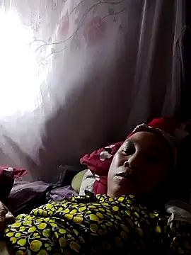 Snapshot of Mamapm20 chatting on 10/16/25, 01:41 Mamapm20 online show from 10/16/25, 01:41