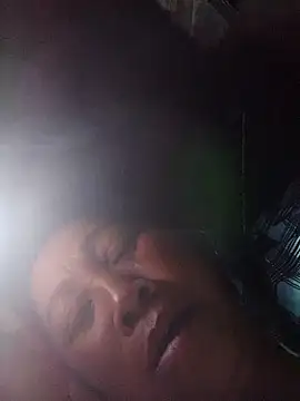 Snapshot of Mamapm20 chatting on 09/30/25, 01:11 Mamapm20 online show from 09/30/25, 01:11