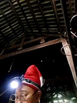 Snapshot of Mamapm20 chatting on 10/29/25, 09:41 Mamapm20 online show from 10/29/25, 09:41