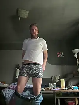 jarda94cz online show from 12/19/25, 01:13