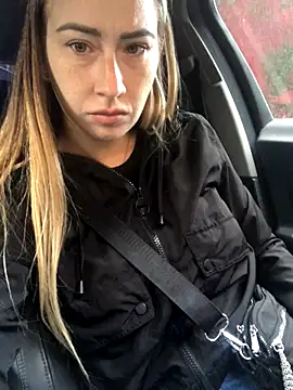 Reina Cummings online show from 09/15/25, 04:46