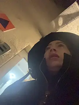 Snapshot of Reina_Cummings chatting on 01/10/26, 05:03 Reina Cummings online show from 01/10/26, 05:03