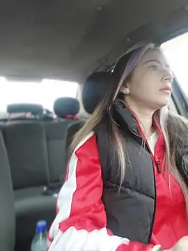 Reina Cummings online show from 03/12/26, 06:17