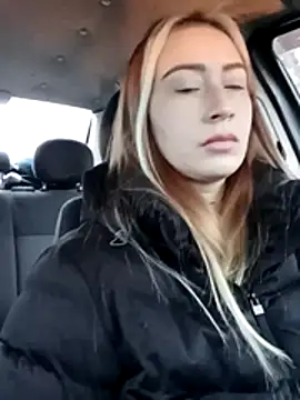 Reina Cummings online show from 11/20/25, 06:03