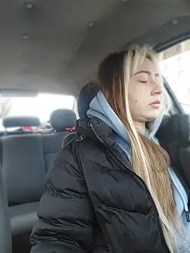 Reina Cummings online show from 03/25/26, 06:13