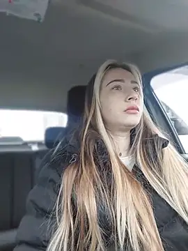 Reina Cummings online show from 03/27/26, 06:00