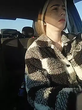 Snapshot of Reina_Cummings chatting on 02/27/26, 06:13 Reina Cummings online show from 02/27/26, 06:13