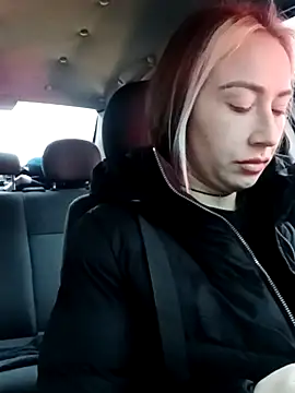 Reina Cummings online show from 11/19/25, 06:02