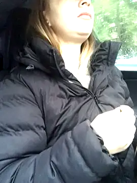 Reina Cummings online show from 10/04/25, 04:58