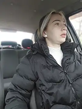 Reina Cummings online show from 03/22/26, 05:53