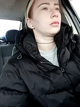 Reina Cummings online show from 11/17/25, 05:55