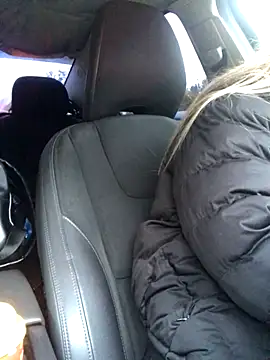 Reina Cummings online show from 10/16/25, 05:05