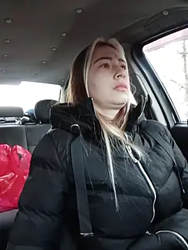 Reina Cummings online show from 11/26/25, 05:51