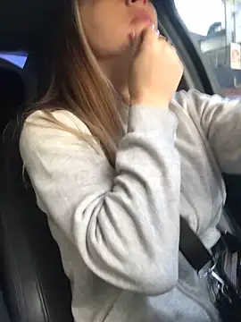 Reina Cummings online show from 09/14/25, 04:35