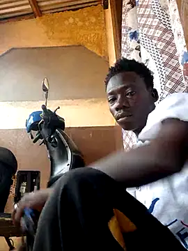 Snapshot of azomedo chatting on 04/10/26, 11:39 azomedo online show from 04/10/26, 11:39