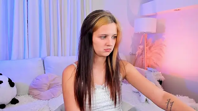 LilLisa online show from 10/12/25, 04:08