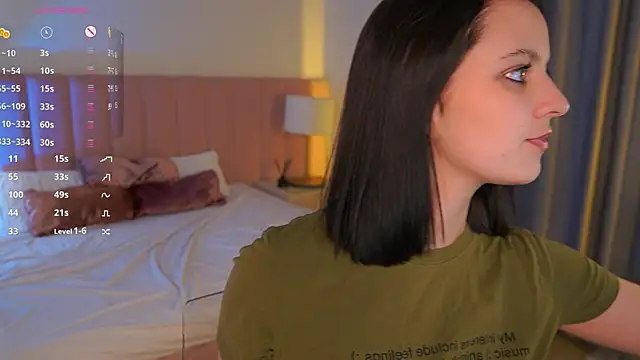 LilLisa online show from 04/17/26, 03:48