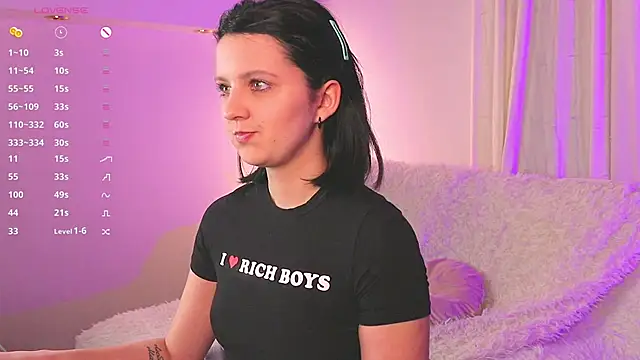 LilLisa online show from 04/12/26, 12:41