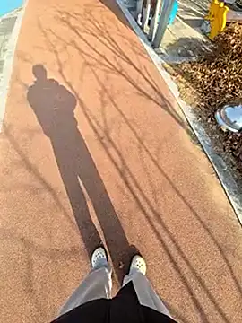 starvingo2002 online show from 11/30/25, 04:13