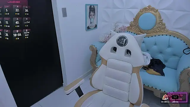 megann  up online show from 11/08/25, 11:30