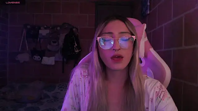 Andrea camilaaa online show from 07/10/26, 09:59