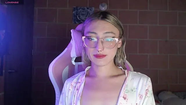 Andrea camilaaa online show from 04/15/26, 11:05