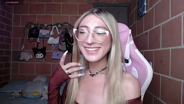 Snapshot of Andrea_camilaaa chatting on 05/09/26, 04:10 Andrea camilaaa online show from 05/09/26, 04:10