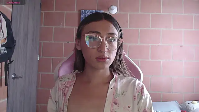 Andrea camilaaa online show from 02/15/26, 03:33