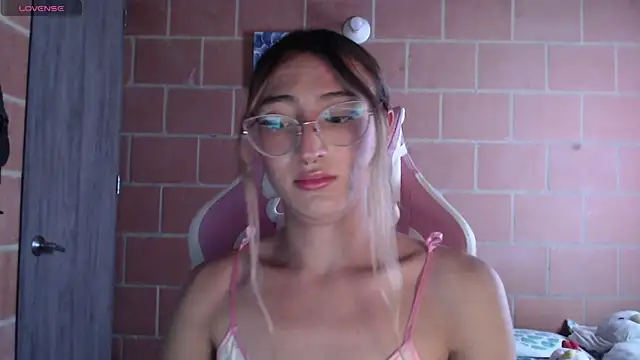 Andrea camilaaa online show from 12/15/25, 04:35