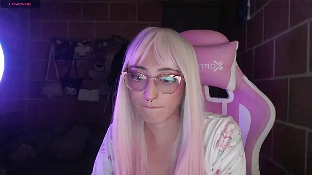 Andrea camilaaa online show from 07/17/26, 07:38
