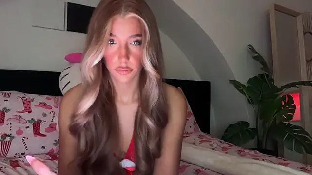 KENNIEXROSE online show from 12/01/25, 10:43