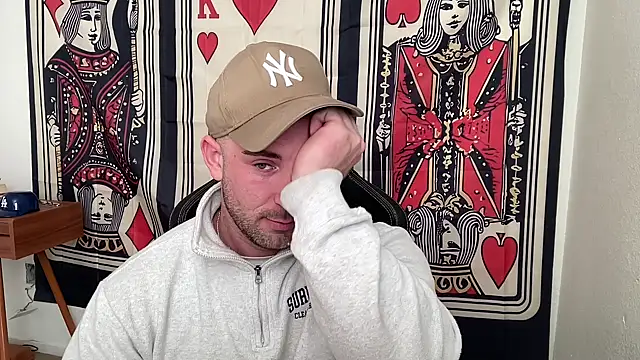 brettmycles28 online show from 12/20/25, 05:27