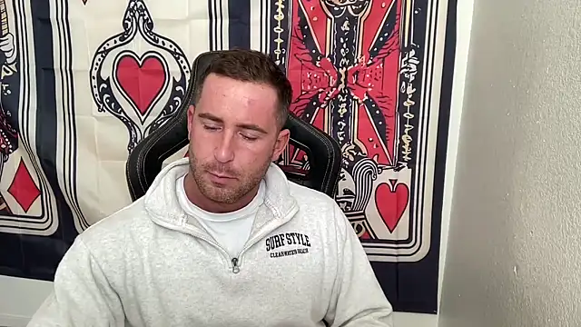 brettmycles28 online show from 12/02/25, 04:19