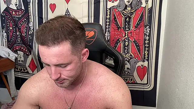 brettmycles28 online show from 12/17/25, 07:52