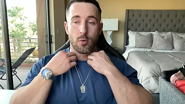 brettmycles28 online show from 11/26/25, 08:53