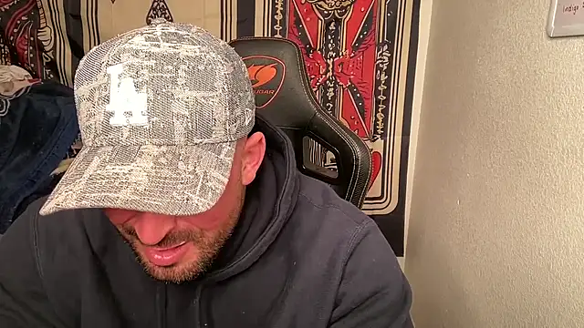 brettmycles28 online show from 02/17/26, 06:22